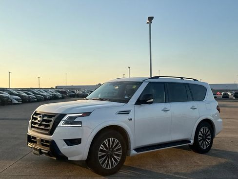 Used 2021 Nissan Armada SL w/ Midnight Edition Package RWD image 10