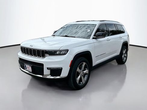 Used 2022 Jeep Grand Cherokee L Limited RWD image 3