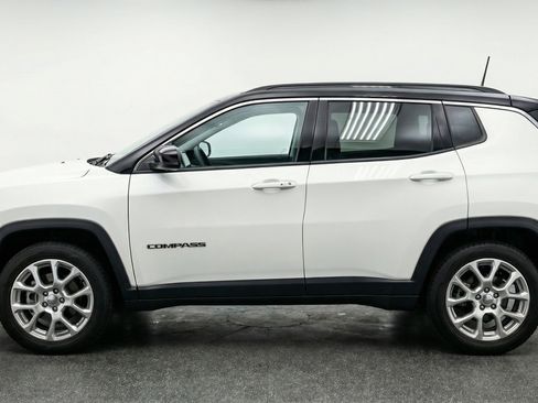 Used 2025 Jeep Compass Limited AWD/4WD image 5