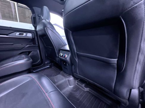 Used 2025 Ford Explorer ST image 36