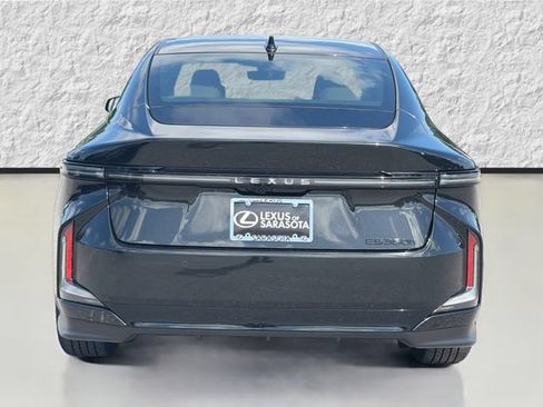 New 2026 Lexus ES 350h w/ Convenience Package FWD image 4