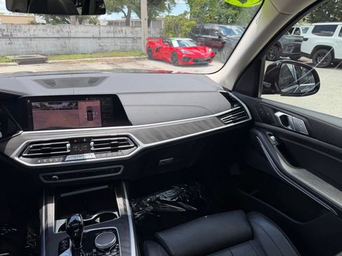 Used 2022 BMW X7 xDrive40i w/ Premium Package AWD/4WD image 41