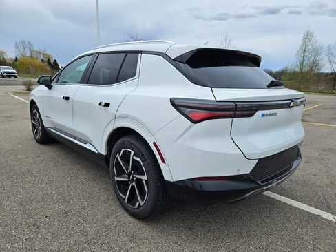 Used 2025 Chevrolet Equinox EV LT image 5