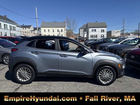 Used 2021 Hyundai Kona SEL image 3