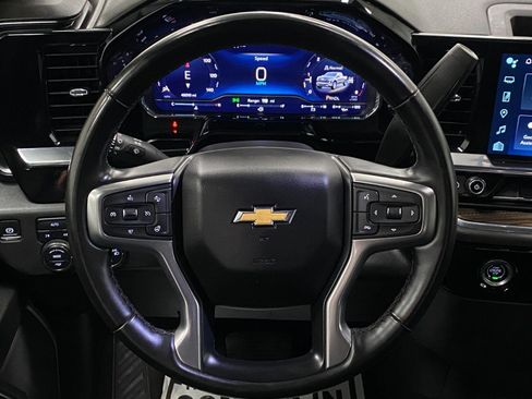 Used 2024 Chevrolet Silverado 1500 LT AWD/4WD image 16