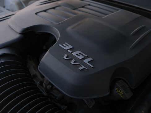 Used 2013 Chrysler 300 Motown image 40