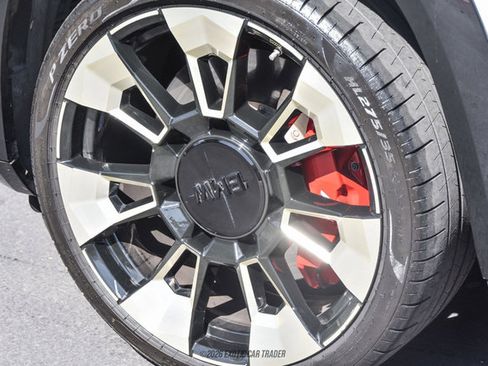 Used 2024 BMW XM w/ M Driver's Package image 99