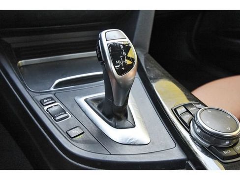 Used 2017 BMW 330i Sedan RWD image 26