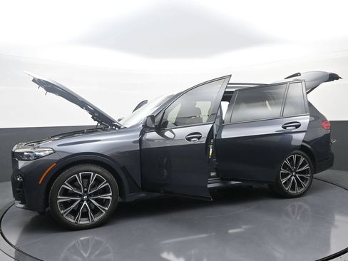 Used 2022 BMW X7 M50i AWD/4WD image 43