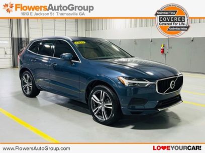 Used 2019 Volvo XC60 T5 Momentum w/ Premium Package
