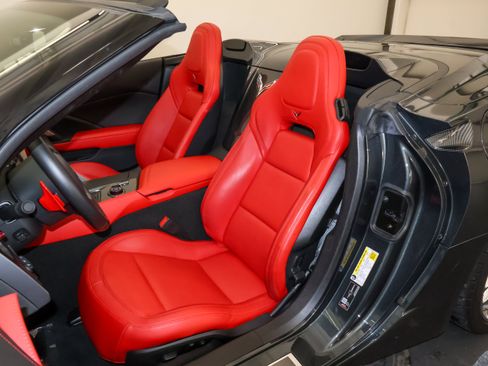 Used 2019 Chevrolet Corvette Stingray Convertible Z51 2LT RWD image 14