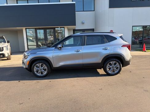 Certified 2024 Kia Seltos S image 2