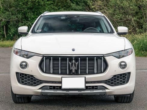Used 2017 Maserati Levante S AWD/4WD image 13