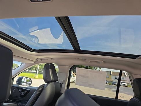 New 2025 Lincoln Aviator 2WD w/ Equipment Group 101A image 27