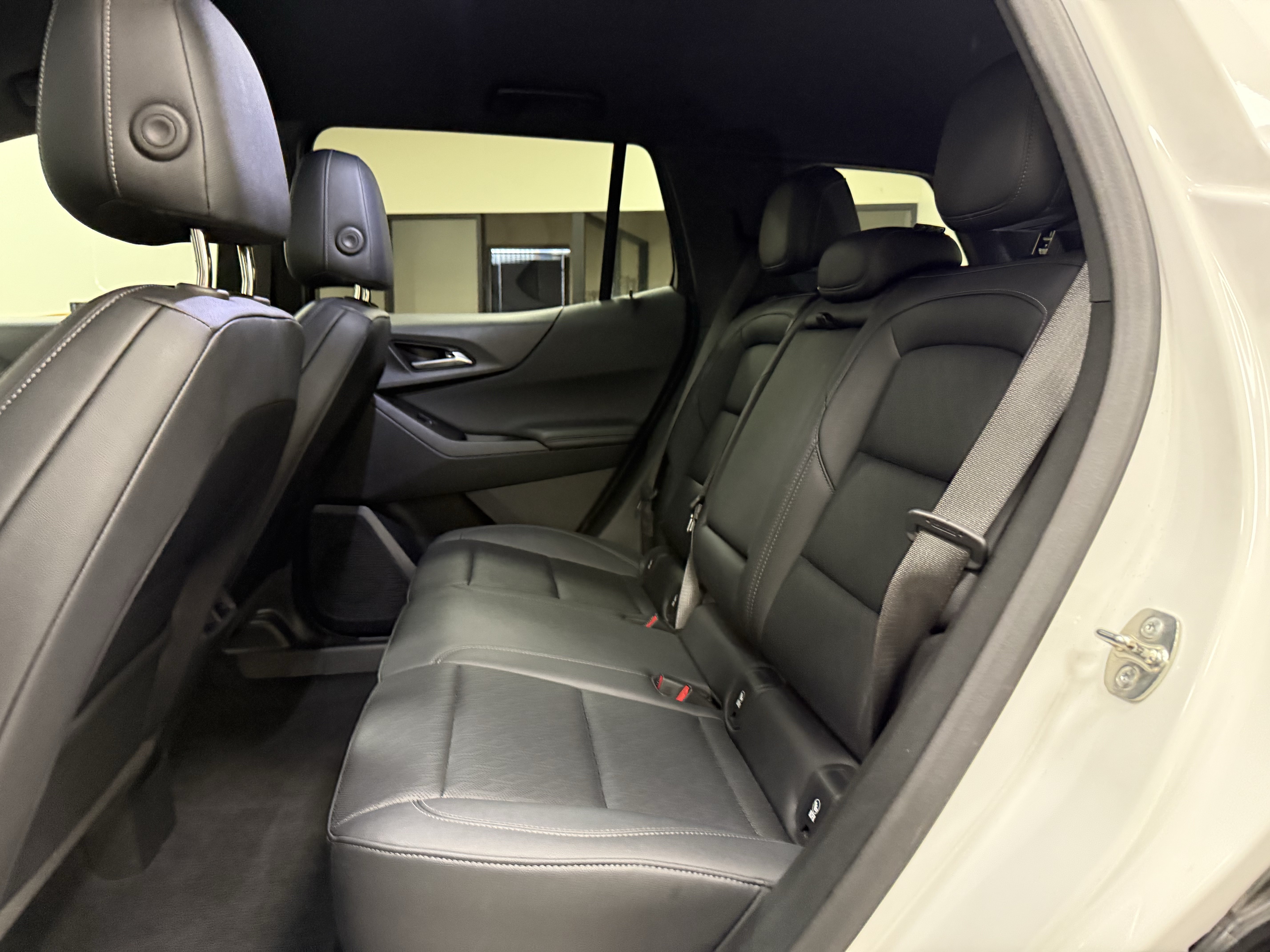 Used 2025 Chevrolet Equinox LT w/ Convenience Package II FWD image 15