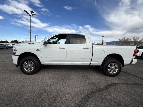 Used 2024 RAM 2500 Laramie image 8