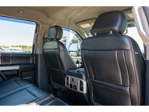Used 2020 Ford F250 Lariat w/ Lariat Value Package image 14