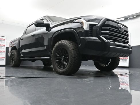 Used 2024 Toyota Tundra SR image 18