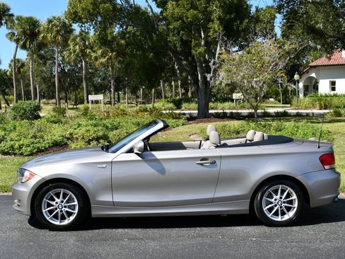 Used 2011 BMW 128i Convertible image 29