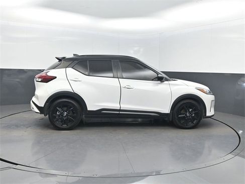 Used 2023 Nissan Kicks SR w/ SR Premium Package image 33