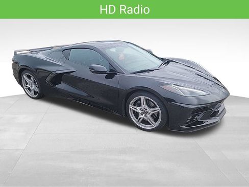 Used 2022 Chevrolet Corvette Stingray Preferred Cpe w/ Z51 Performance Package RWD image 8
