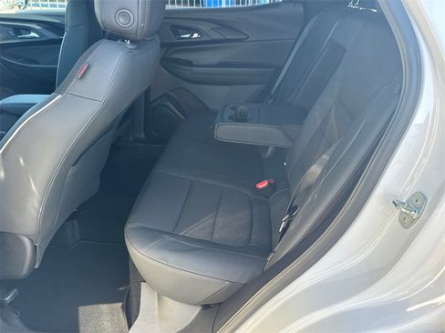 Used 2021 Chevrolet TrailBlazer RS w/ Technology Package image 21