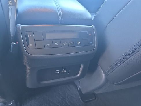 Used 2025 Nissan Pathfinder SL AWD/4WD image 25