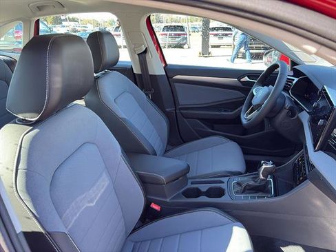New 2026 Volkswagen Jetta SE image 9