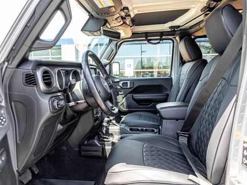 Used 2021 Jeep Gladiator Sport AWD/4WD image 7