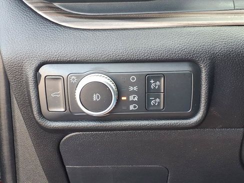 Used 2021 Ford Explorer Limited w/ Equipment Group 301A AWD/4WD image 17