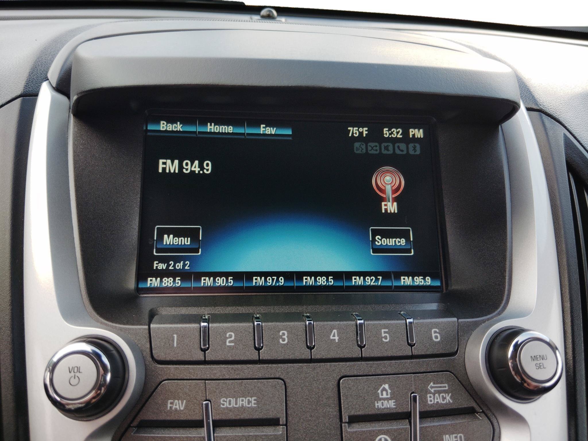 Used 2017 Chevrolet Equinox LT w/ Convenience Package FWD image 18