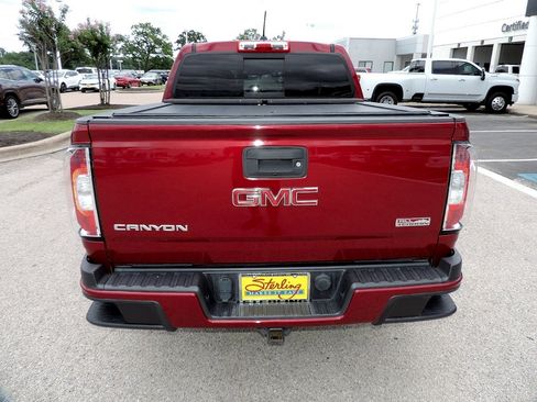 Used 2017 GMC Canyon SLE w/ All Terrain Package AWD/4WD image 6