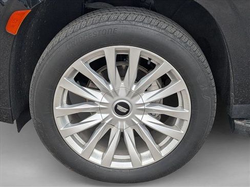 Used 2023 Cadillac Escalade ESV Luxury AWD/4WD image 10