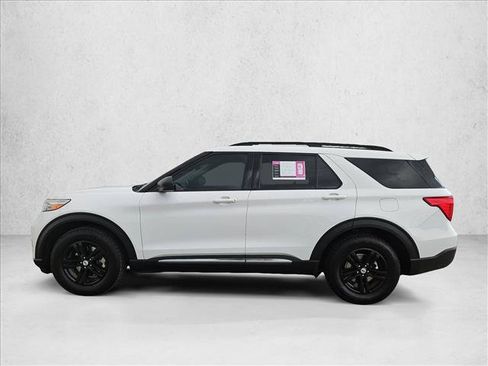 Used 2021 Ford Explorer XLT RWD image 9