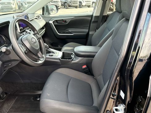 Used 2024 Toyota RAV4 LE AWD/4WD image 11