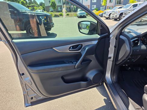 Used 2019 Nissan Rogue Sport S AWD/4WD image 20