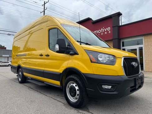 Used 2022 Ford Transit 250 148 High Roof Extended w/ Parcel Delivery Package RWD image 1