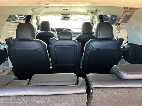 Used 2024 Kia Carnival SX image 10