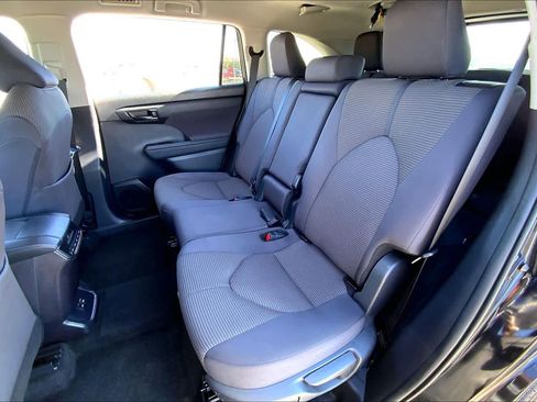 Certified 2024 Toyota Highlander LE image 20
