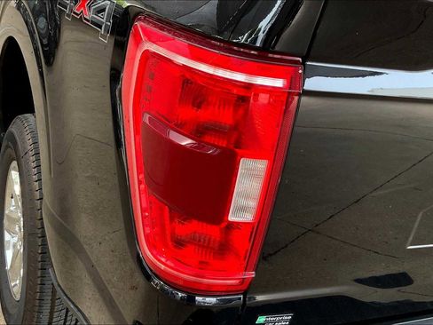 Used 2021 Ford F150 XLT image 28