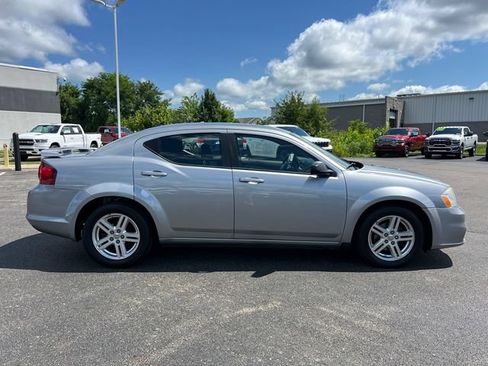 Used 2014 Dodge Avenger SE w/ Sport Appearance Group FWD image 8