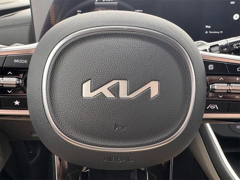 New 2026 Kia Carnival image 18