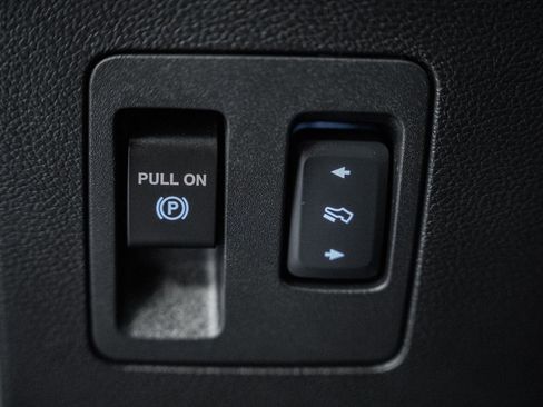 Used 2018 Ford F150 Platinum w/ Equipment Group 701A Luxury image 58