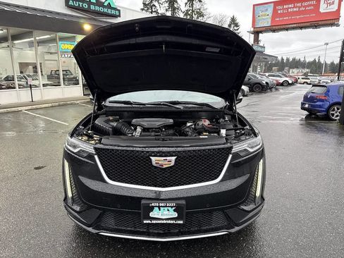Used 2020 Cadillac XT6 Sport image 13
