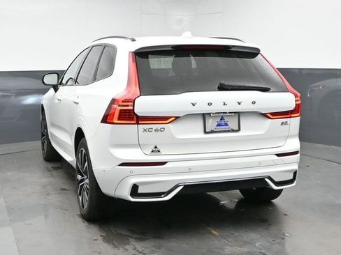 Used 2023 Volvo XC60 B5 Plus FWD image 8