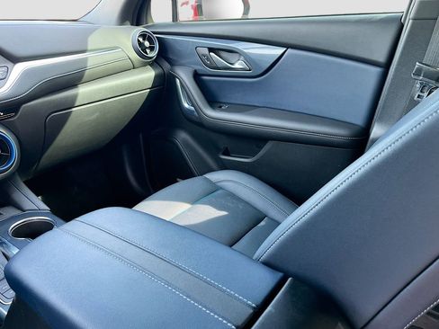 Used 2024 Chevrolet Blazer RS w/ Driver Confidence II Package FWD image 25