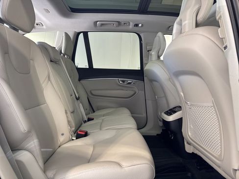 Used 2020 Volvo XC90 T5 Momentum w/ Protection Package AWD/4WD image 25