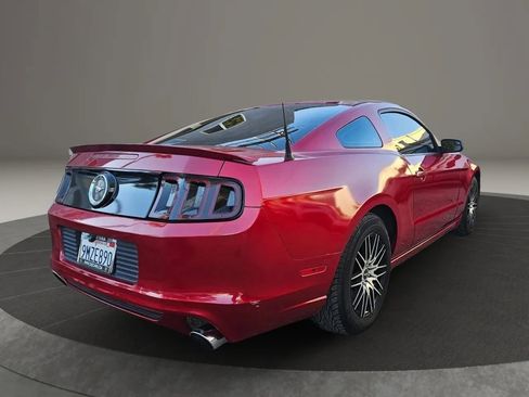 Used 2013 Ford Mustang Coupe image 5