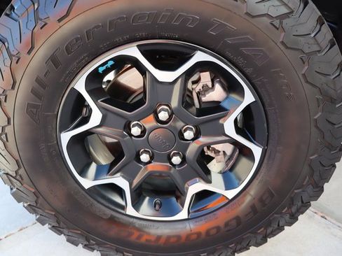 Used 2022 Jeep Wrangler Unlimited Rubicon 4xe w/ Steel Bumper Group image 39