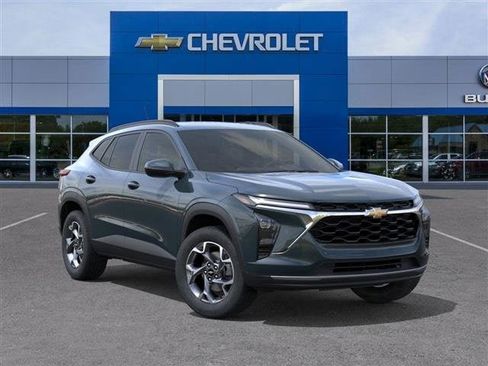 New 2026 Chevrolet Trax LT w/ Driver Confidence Package image 7
